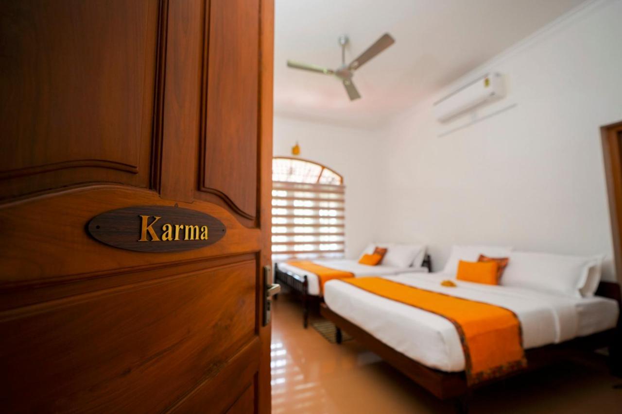 Parudeesa - Heavenly- Luxurious Palace Look-near Cbd - Kerala - India With Breakfast Homestay Kaladi