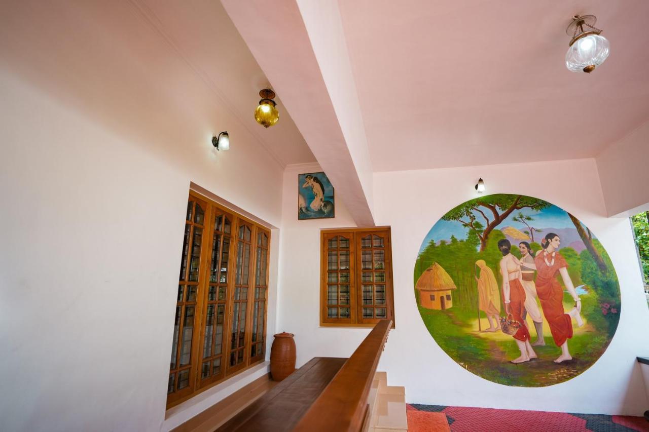 Homestay Parudeesa - Heavenly- Luxurious Palace Look-near Cbd - Kerala - India With Breakfast *