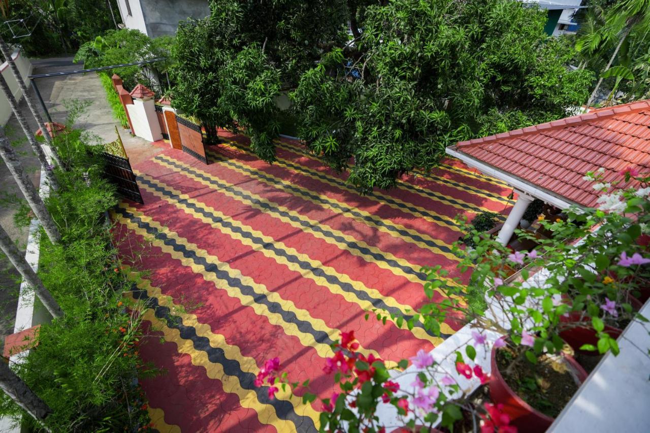 Homestay Parudeesa - Heavenly- Luxurious Palace Look-near Cbd - Kerala - India With Breakfast