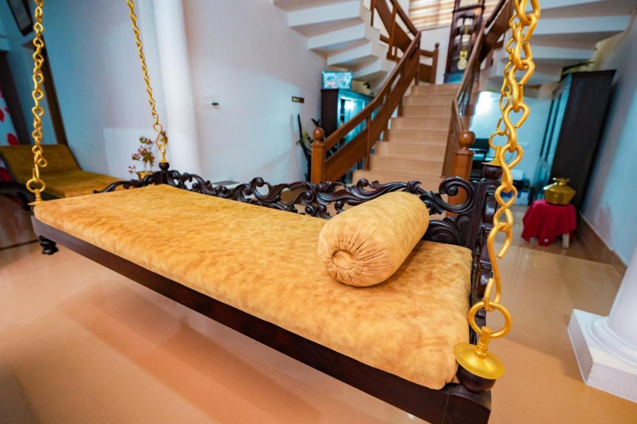 Parudeesa - Heavenly- Luxurious Palace Look-near Cbd - Kerala - India With Breakfast *