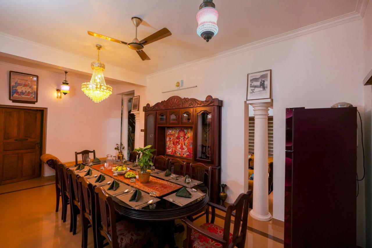 Parudeesa - Heavenly- Luxurious Palace Look-near Cbd - Kerala - India With Breakfast Kaladi