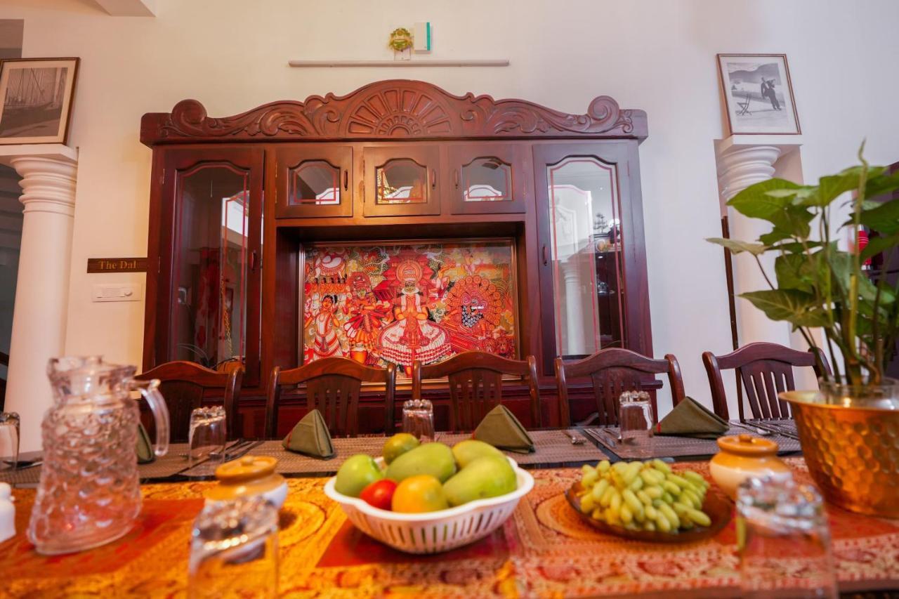 Parudeesa - Heavenly- Luxurious Palace Look-near Cbd - Kerala - India With Breakfast