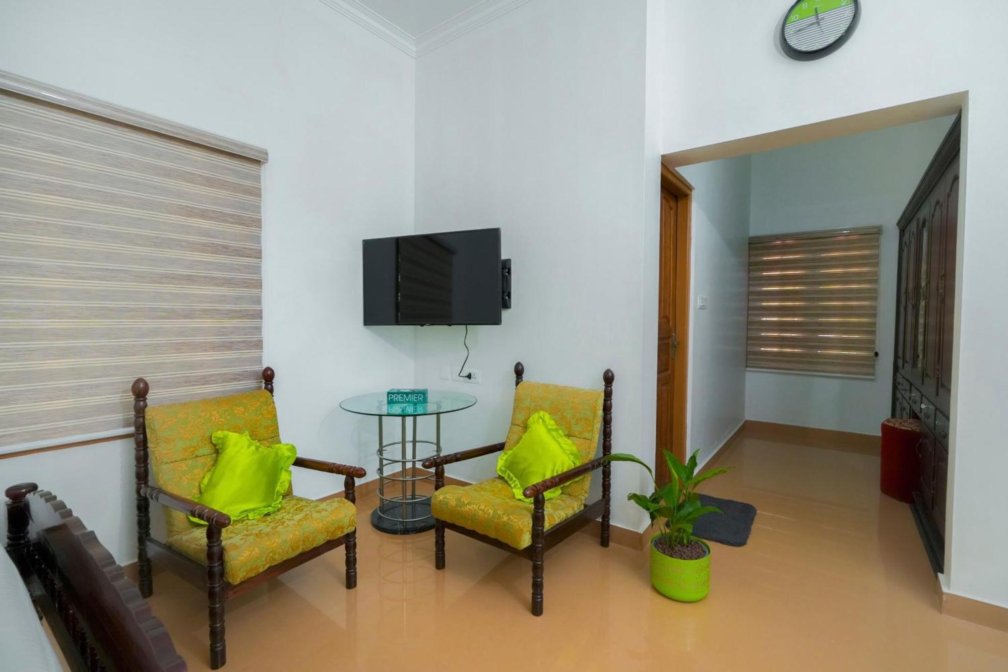 Parudeesa - Heavenly- Luxurious Palace Look-near Cbd - Kerala - India With Breakfast Homestay Kaladi