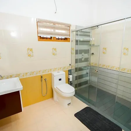 Parudeesa - Heavenly- Luxurious Palace Look-Near Cbd - Kerala - India With Breakfast Kaladi Room photo