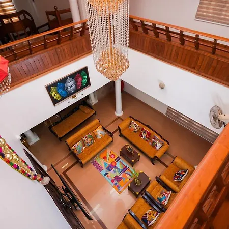 Parudeesa - Heavenly- Luxurious Palace Look-Near Cbd - Kerala - India With Breakfast Kaladi Exterior photo
