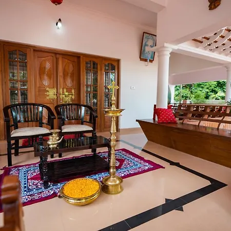 Parudeesa - Heavenly- Luxurious Palace Look-Near Cbd - Kerala - India With Breakfast Kaladi Exterior photo
