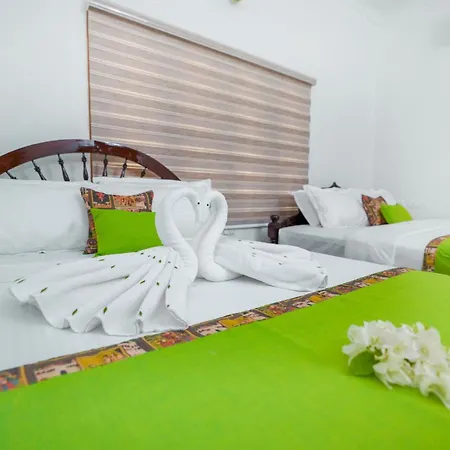 Parudeesa - Heavenly- Luxurious Palace Look-Near Cbd - Kerala - India With Breakfast Kaladi Room photo