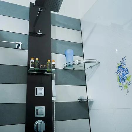 Parudeesa - Heavenly- Luxurious Palace Look-Near Cbd - Kerala - India With Breakfast Kaladi Room photo