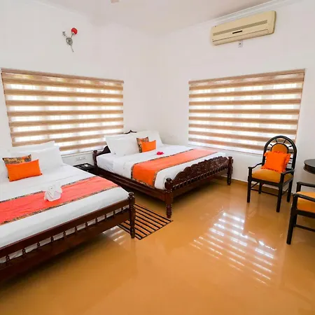 Parudeesa - Heavenly- Luxurious Palace Look-Near Cbd - Kerala - India With Breakfast Kaladi Room photo