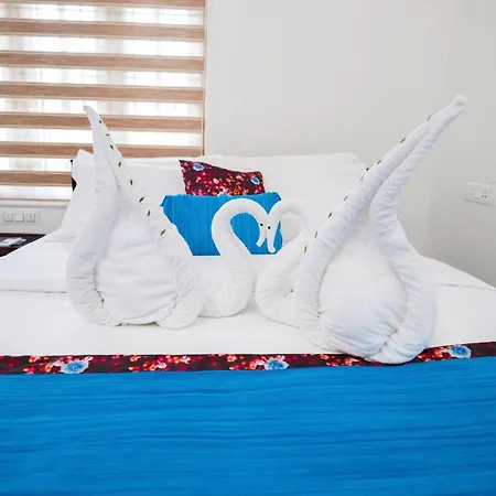 Parudeesa - Heavenly- Luxurious Palace Look-Near Cbd - Kerala - India With Breakfast Kaladi Room photo