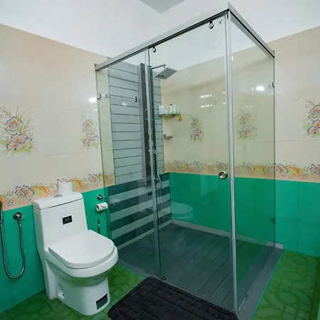 Parudeesa - Heavenly- Luxurious Palace Look-Near Cbd - Kerala - India With Breakfast Kaladi Room photo