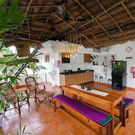 Parudeesa - Heavenly- Luxurious Palace Look-Near Cbd - Kerala - India With Breakfast Kaladi Exterior photo