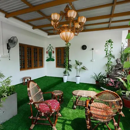 Parudeesa - Heavenly- Luxurious Palace Look-Near Cbd - Kerala - India With Breakfast Kaladi Exterior photo